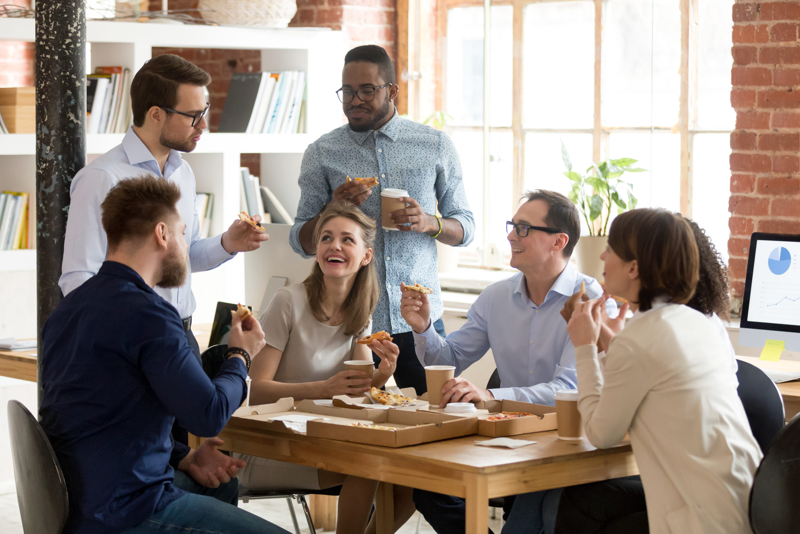 Team Building_Eating Food how to solve labor shortage problem